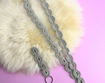 Crochet pattern Keychain/Lanyard and Wristlet Rose, English US Terms & Swedish