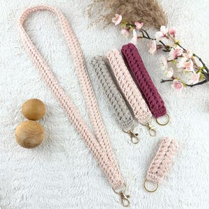 Crochet pattern Keychain, Lanyard and Wristlet Iris, English US Terms & Swedish