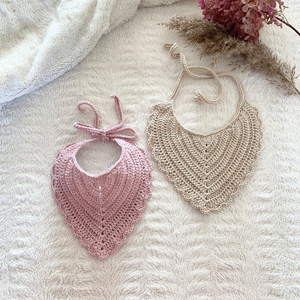 Crochet pattern cute romantic baby BIB Poppy, English US Terms & Swedish, mönster virkad söt romantisk dregglis