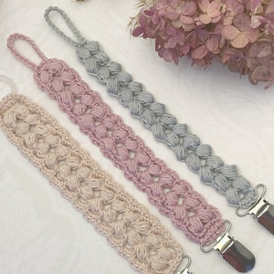 Crochet pattern Pacifier Holder Poppy 3 in 1, English (US) terms & Swedish 3 i 1
