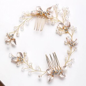 Pearl Leaf Comb Bridal Headband Tiara Bridal Flower Vine for Women Bridal Hair Bridesmaid Hairpiece Delicate Fall Winter Hairpiece image 3