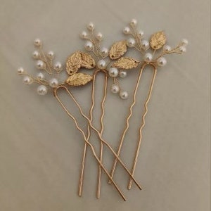 Delicate Pearl Gold Leaves Bridal Hair Pins | Bridesmaid Hair Pins | Gold Leaf Bridal Headpiece | Minimalist Pearl | Wedding Hair Accessory