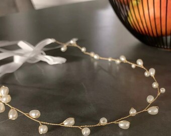 Dainty Gold Pearl Headband | Bridal Headband Tiara | Pearl Vine for Women | Bridal Hair | Bridesmaid Hairpiece | Delicate Winter Hairpiece