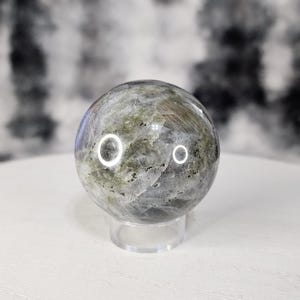 Esfera de cristal de labradorita, esfera de labradorita llamativa, esfera de labradorita al atardecer, labradorita de alto brillo