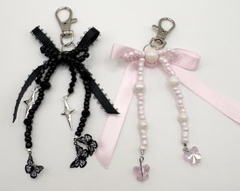 Bow keychain- Handmade beaded keychain- cute bag keychain- black and pink keychain- Valentine’s Day gift