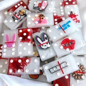 BAD BUNNY-Double Six Dominoes Set| Epoxy Resin Dominoes|Dominos|