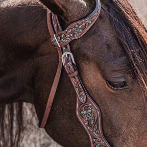 Brisa Turquesa - Cabezada de una oreja deslizante, hecha a mano y pintada - Brida occidental con diseño único en verde azulado - Cabezada Great Western