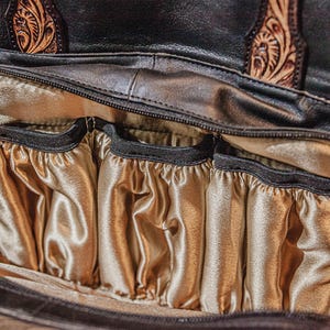 Die Buckaroo – Western-Wickeltasche aus Leder – handgefertigte Riemen, isoliertes Flaschenfach Bild 2