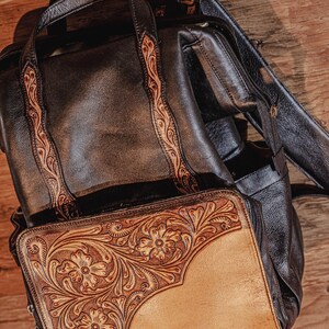 Die Buckaroo – Western-Wickeltasche aus Leder – handgefertigte Riemen, isoliertes Flaschenfach Bild 3