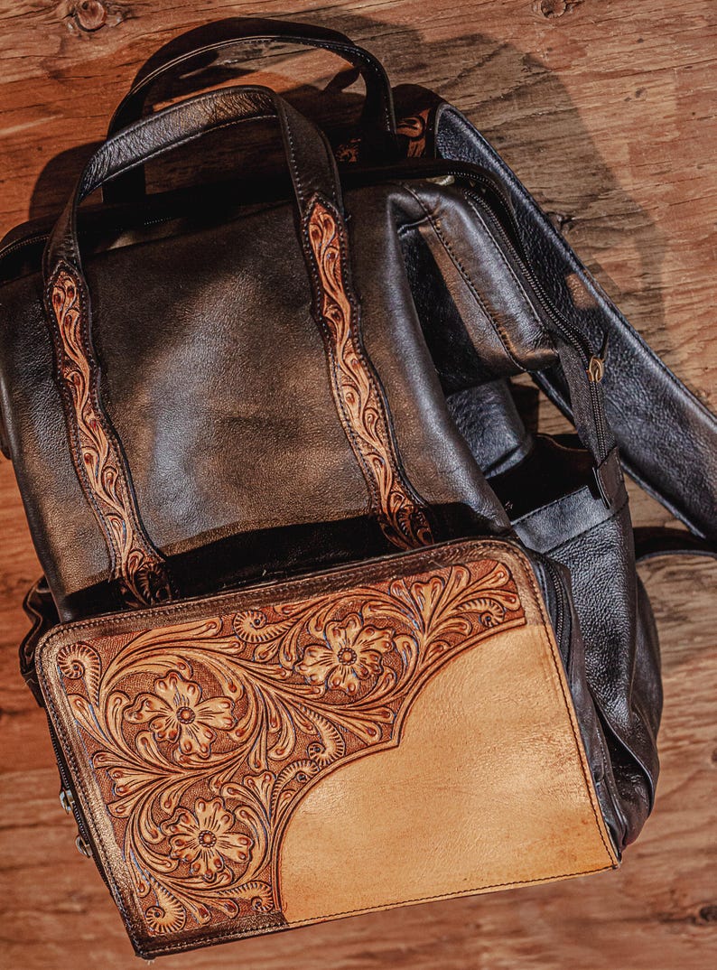 Die Buckaroo – Western-Wickeltasche aus Leder – handgefertigte Riemen, isoliertes Flaschenfach Bild 3