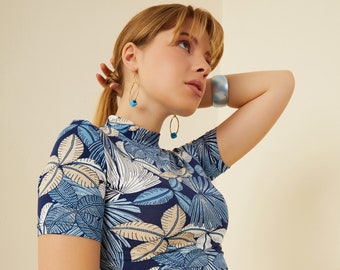 Indigo Floral Crop Top, Floral Print Blouse, Half Turtleneck Top, Mock Neck Top, Trendy Summer Blouse, Floral Short Sleeve Blouse