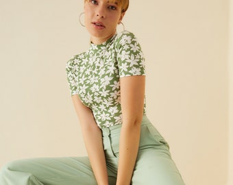 Green & White Florak Crop Blouse, High Neck Short Sleeve Blouse, Half Turtleneck Cotton Crop Top, Casual Summer Blouse, Modern Top
