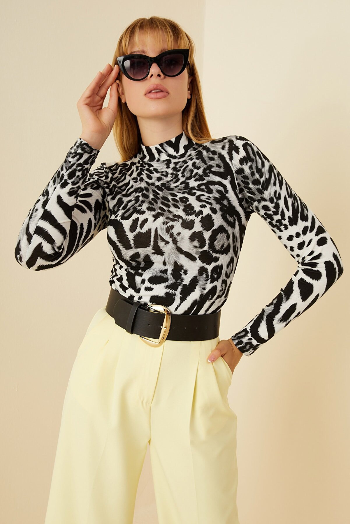 Leopard Print Pleated Sleeve Blouse