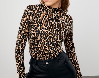 Leopard Print Women Blouse, Leopard Pattern Long Sleeve Crop, Red or Purple Leopard Women Outfit, Women Top, Summer Blouse, Body for Women