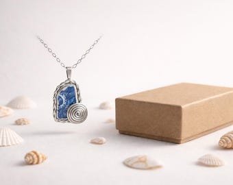 Nuevo colgante Eathie de cristal marino: joyería escocesa de cristal de playa hecha a mano.