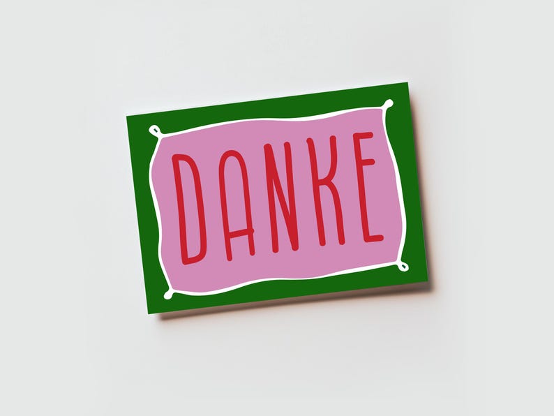 Peut inclure: Une carte de v&oelig;ux rectangulaire avec un fond vert fonc&eacute; et un rectangle central rose aux bords ondul&eacute;s soulign&eacute; de blanc. Le mot DANKE est imprim&eacute; en grandes lettres capitales rouges sans empattement au centre de la forme rose.