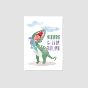 Divertida tarjeta de inscripción escolar con dinosaurio y cono escolar - Tarjeta del primer día de clases para niños - Tema de dinosaurios para comenzar la escuela