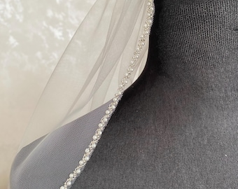 Pearl Edge Veil, White or ivory fingertip Wedding Veil with Pearls Trim, Beaded Bridal Veil, Cathedral veil with pearls