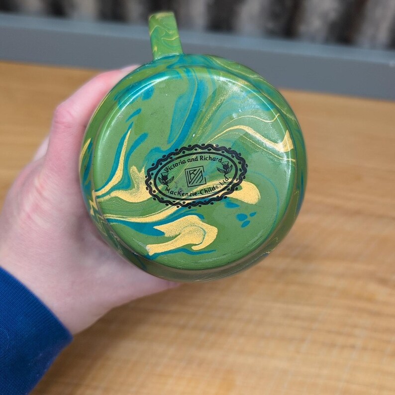 Vtg MacKenzie Childs Camp Green Marble Swirl Enamel Handled Mug 16 oz Retired immagine 9