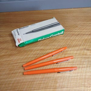 Rotulador Faber Castell Wonderiter naranja 12, plástico sólido, punta fina, vintage, años 80 y 90 imagen 1