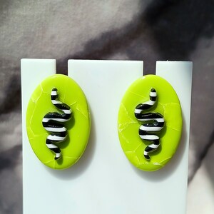 Halloween Snake Earrings - Black & White Sandworm Hoop Earrings For Costume Parties