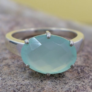 Aqua Chalcedony Ring: Oval Gemstone, 925 Sterling Silver
