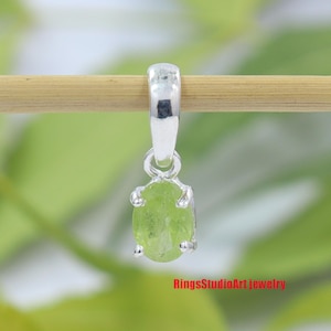 Natural Peridot Pendant / High quality Peridot Silver Pendant / 925 Sterling Silver Handmade Pendant / Gift for her Pendant /