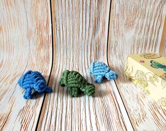 Animal decor for nursery, set decoration for boy room, small gift for brother, macrame turtles