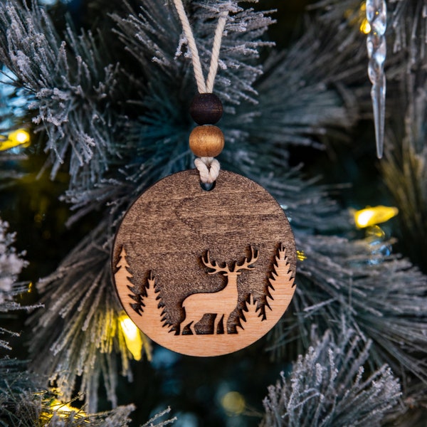 Wooden Deer Christmas Ornament, Buck Deer Holiday Decoration, Handmade Round Wood Ornament, Layered Nature Scene, Hunter or Outdoorsman Gift