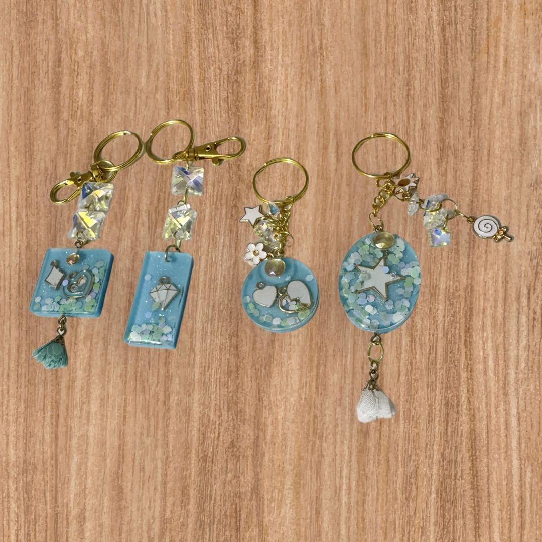 KEYCHAIN - Handmade Light Blue Resin Keychain: Floral Tassel Charm ...