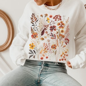 Granola Girl Sweatshirt Cottagecore Sweater Goblincore Sweatshirt Boho wildflowers shirt Nature Shirt Autumn Aesthetic Green witch