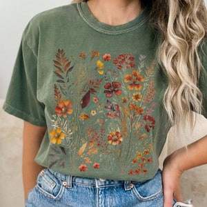 Granola Girl Shirt Vintage Cottagecore Shirt Goblincore shirt Boho wildflowers shirt Nature Shirt Botanical Shirt Autumn Aesthetic