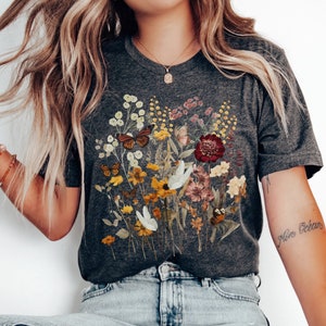 Cottagecore Shirt Wildflower goblincore Shirt Pressed flowers shirt wildflowers boho tee botanical shirt summer clothing womens graphic tee