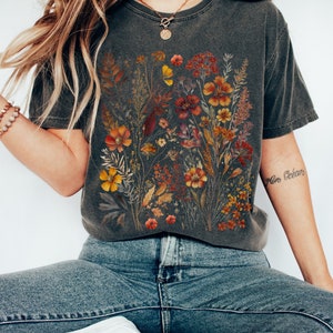 Vintage Cottagecore Shirt Goblincore shirt Boho wildflowers shirt Nature Shirt Botanical Shirt Garden Lover Autumn Aesthetic Green witch