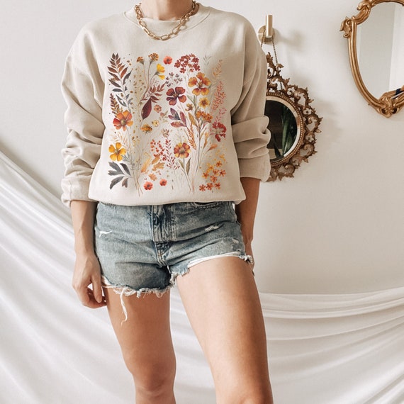 Boho wildflower Sweatshirt Cottagecore Sweater Goblincore Sweatshirt Boho wildflowers shirt Nature Shirt Autumn Aesthetic Green witch