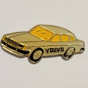 Vintage Enamel Pins // 1 Pin included //  Classic Volvo vintage Cars // Classic Car deadstock // Rare Retro Pins // Metal pins // NOS VTG