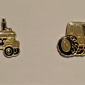 Pinos de esmalte vintage // Trator // John Deere // Equipamentos agrícolas // Agricultura // Agricultor // Arado // Colheita // Pinos True Vintage // NOS VTG