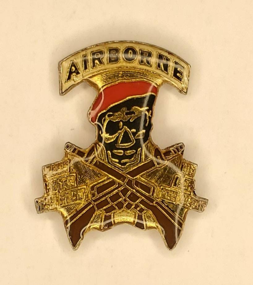 Vintage Enamel Pins // I Love My Soldier // Airborne // United States ...