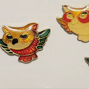 Vintage Enamel Owl Pins //  Set of 4 // Owl Lovers pins! Cute owls // New Old Stock in good condition // True Vintage Metal pins