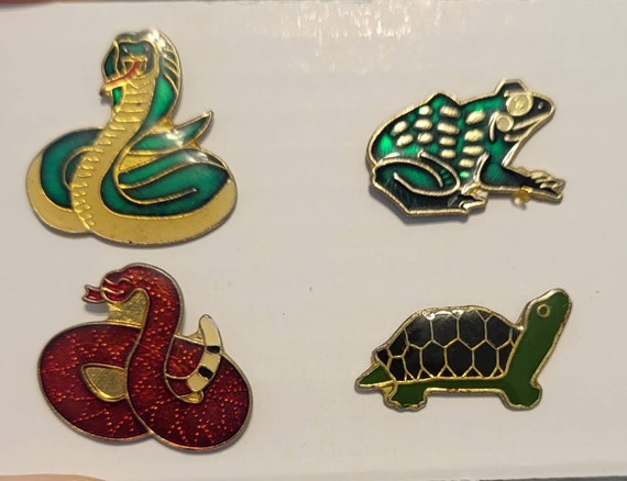 Vintage Enamel Wildlife Pins //   Frog / Turtle /… - image 1