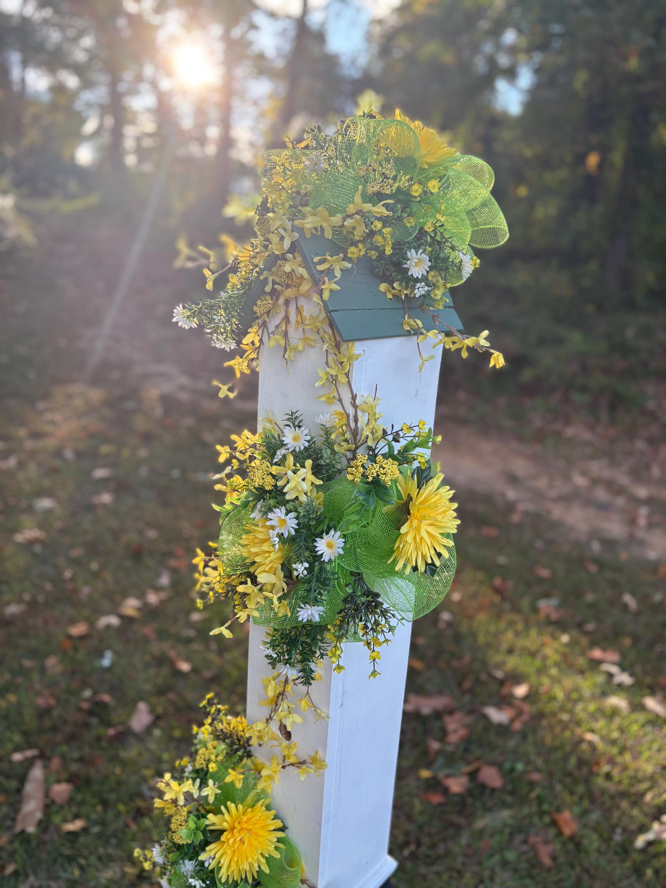 Big yellow bird house decoration - Thumbnail 3