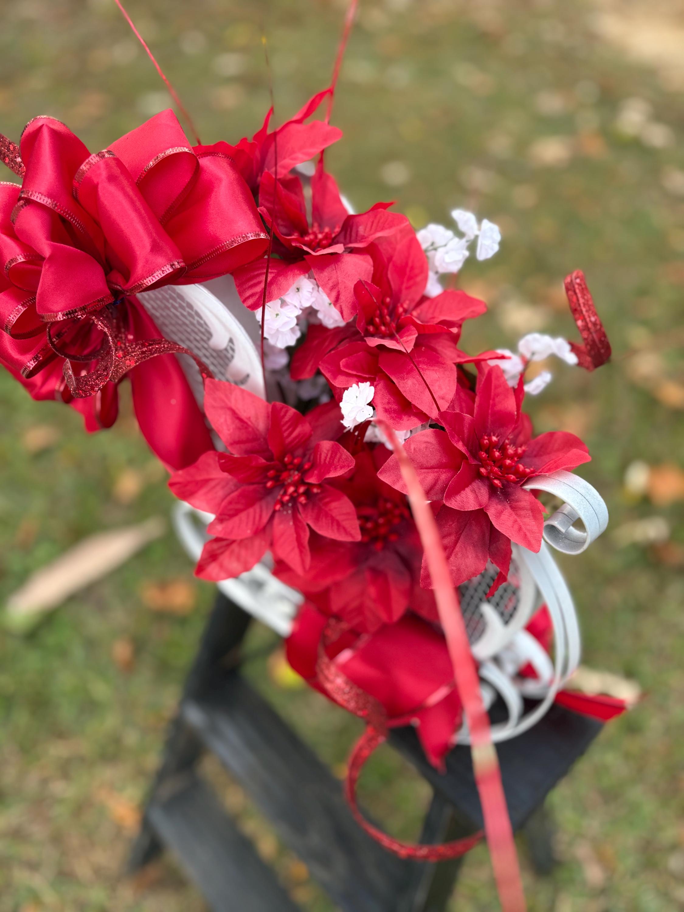 White Santa sleigh with red ribbon and red poinsettias - Thumbnail 3