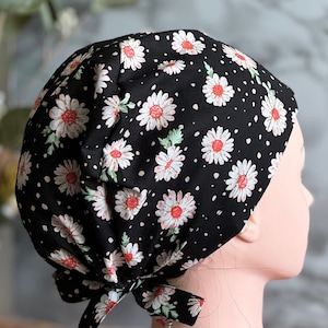 Women's Scrub Caps/Cotton scrubs/Slouchy cap/Surgical caps/Comfy Nurse caps/Medium/Long hair scrub caps Black Daisy