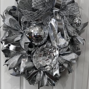 Glamouröser Silber Disco Ball Kranz - Perfekt für Partys & Urlaubsdekor