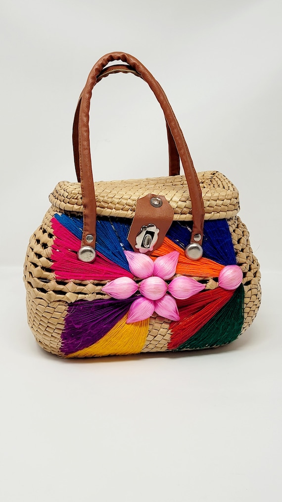 Vintage 1960s Mexican straw handbag purse