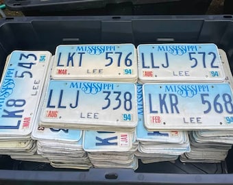 100 Bulk Kentekenplaten Aanbieding! Mississippi Blue Fade Car Tags 1990s Collect or Craft Vintage Restaurant Decor Man Cave Sports Bar