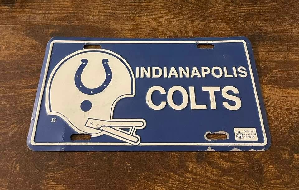 With Sticky Notes Bargain World This Girl Loves Her Colts Novelty Metal License Plate 