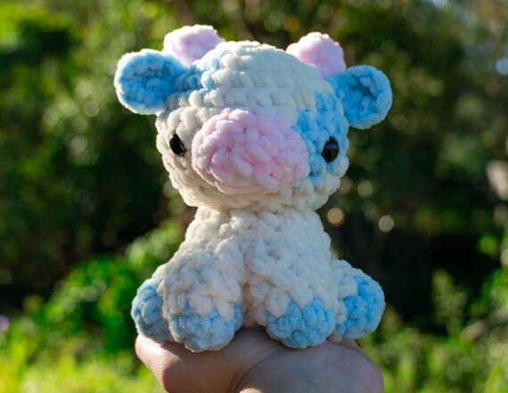 牛のかぎ針編みパターン ぬいぐるみのかぎ針編みの牛 あみぐるみ