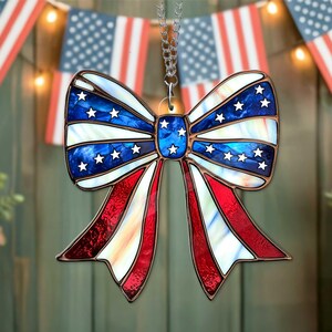 USA Flag Bow Acrylic Window Hanging, Patriotic Window Hanging, 4th of July Decor, Memorial Day Gifts, Retro American Flag Bow Suncatcher