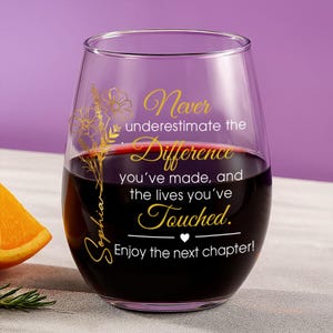 Personalized Retirement Gift for Woman, Happy Retirement Wine Glass, Retirement Gift, Retirement Wine Glass, Gift For Colleague, Mom Gift